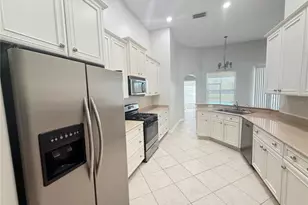 6817 Cromwell Garden Dr, Apollo Beach, FL 33572 - Photo 15