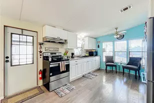 6 Cayman Cir, Umatilla, FL 32784 - Photo 9