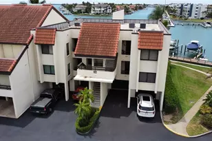 126 1st St E, Tierra Verde, FL 33715 - Photo 3