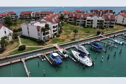 126 1st Street E #210, Tierra Verde, FL 33715 - Photo 45