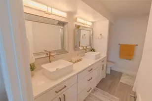 126 1st St E, Tierra Verde, FL 33715 - Photo 37
