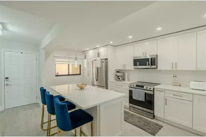 126 1st Street E #210, Tierra Verde, FL 33715 - Photo 9