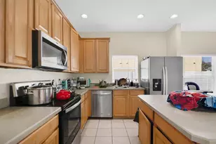 2109 Woodsedge Dr, Kissimmee, FL 34746 - Photo 7