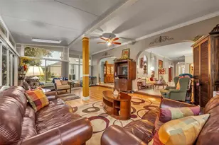 923 Wolf Creek St, Clermont, FL 34711 - Photo 11