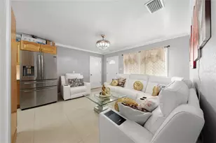 308 Tarawa St, Lakeland, FL 33805 - Photo 9