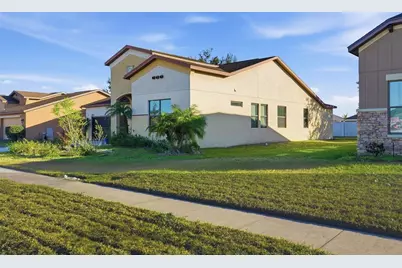 4737 Blackthorn Circle, Kissimmee, FL 34758 - Photo 3