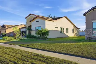 4737 Blackthorn Cir, Kissimmee, FL 34758 - Photo 3