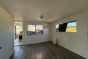 9013 Burr Dr, Polk City, FL 33868 - Photo 5