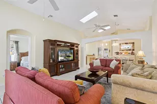 8122 Pomo Dr, Kissimmee, FL 34747 - Photo 5