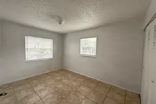 720 Michigan Ct, Saint Cloud, FL 34769 - Photo 7