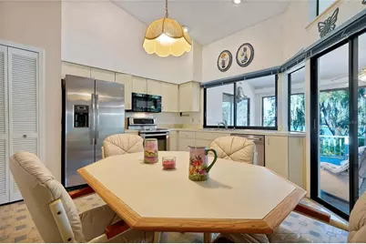 816 Rosemere Circle, Orlando, FL 32835 - Photo 17