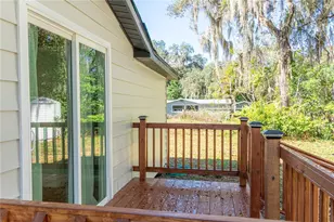 922 Cr 482A, Lake Panasoffkee, FL 33538 - Photo 11