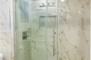 922 Cr 482A, Lake Panasoffkee, FL 33538 - Photo 7