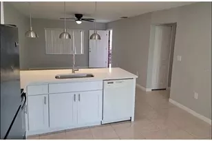 781 Squirrel Ct, Kissimmee, FL 34759 - Photo 3