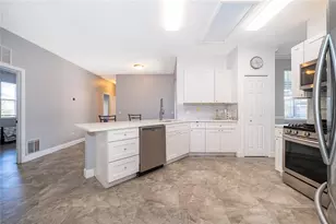 5323 Coral Vine Ln, Kissimmee, FL 34758 - Photo 11