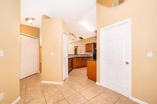 117 Cypress Landing St, Davenport, FL 33896 - Photo 5