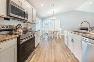 941 Aruba Ave, Mulberry, FL 33860 - Photo 3