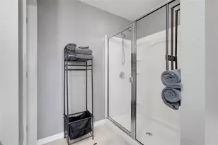 5660 Elsinore Way, Lakeland, FL 33805 - Photo 23