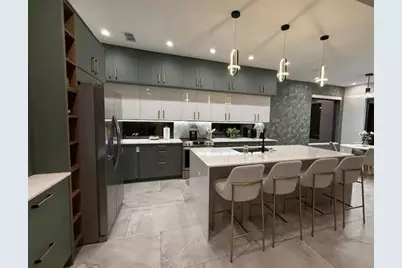 1642 Triangle Avenue, Orlando, FL 32806 - Photo 5