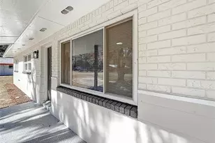 2112 NE 7th Ave, Gainesville, FL 32641 - Photo 7