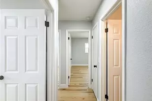 2112 NE 7th Ave, Gainesville, FL 32641 - Photo 47