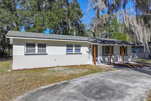2112 NE 7th Ave, Gainesville, FL 32641 - Photo 3