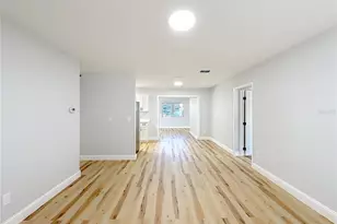 2112 NE 7th Ave, Gainesville, FL 32641 - Photo 11