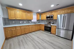 1652 Lake Ave, Lehigh Acres, FL 33972 - Photo 3