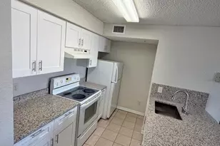 2210 Grand Cayman Ct, Kissimmee, FL 34741 - Photo 5