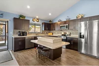 1011 Faircloth Court, Oviedo, FL 32765 - Photo 9