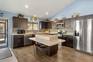 1011 Faircloth Ct, Oviedo, FL 32765 - Photo 9