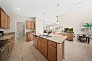 8960 Bismarck Palm Rd, Kissimmee, FL 34747 - Photo 21