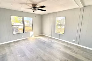 202 Caloosa Lake Cir S, Lake Wales, FL 33859 - Photo 9