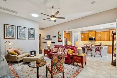 825 San Raphael St, Poinciana, FL 34759 - Photo 11