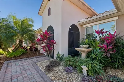 825 San Raphael St, Poinciana, FL 34759 - Photo 73