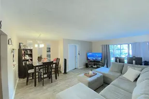 8213 Sun Spring Cir, Orlando, FL 32825 - Photo 5