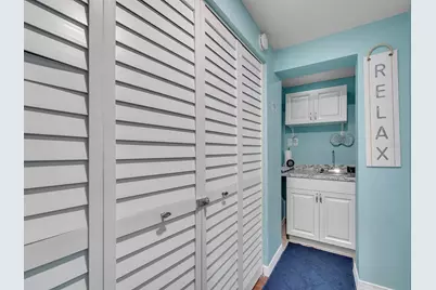 7684 Oakhurst Road, Seminole, FL 33776 - Photo 21