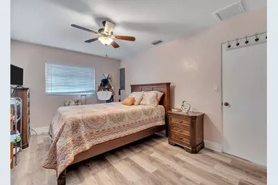 7684 Oakhurst Road, Seminole, FL 33776 - Photo 17