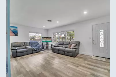 7684 Oakhurst Road, Seminole, FL 33776 - Photo 13