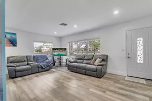 7684 Oakhurst Rd, Seminole, FL 33776 - Photo 13