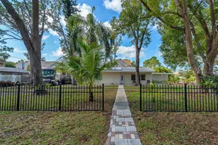 7684 Oakhurst Rd, Seminole, FL 33776 - Photo 5