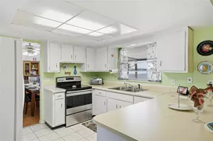 7002 Crestlake Dr, Orlando, FL 32819 - Photo 21