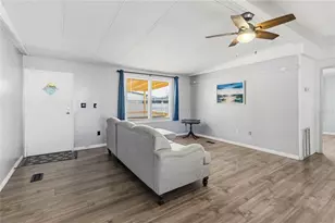 2320 Darby Ln, Saint Cloud, FL 34769 - Photo 5