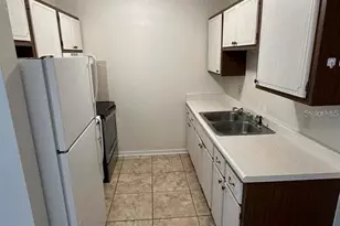 107 Perkins St, Leesburg, FL 34748 - Photo 3