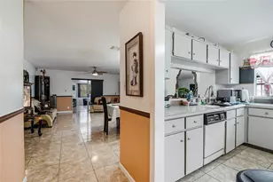 2121 Paprika Dr, Orlando, FL 32837 - Photo 13