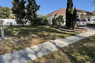 4203 Lugano Ct, Kissimmee, FL 34746 - Photo 3