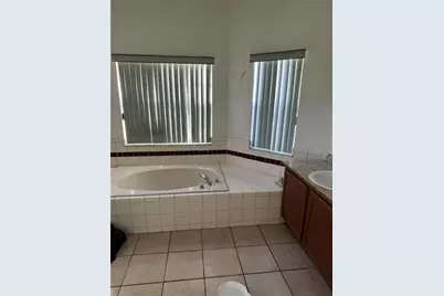 4203 Lugano Court, Kissimmee, FL 34746 - Photo 5