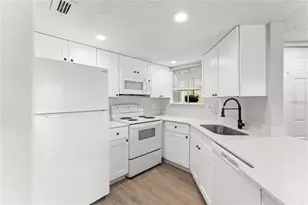 1932 Lake Atriums Cir, Orlando, FL 32839 - Photo 5