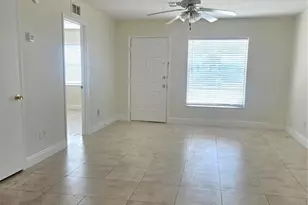 271 La Paz Dr, Kissimmee, FL 34743 - Photo 7