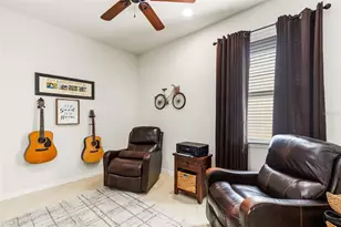 329 Alicante Ct, Davenport, FL 33837 - Photo 35